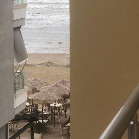 Sun & Sea Apartment Durres Exterior photo